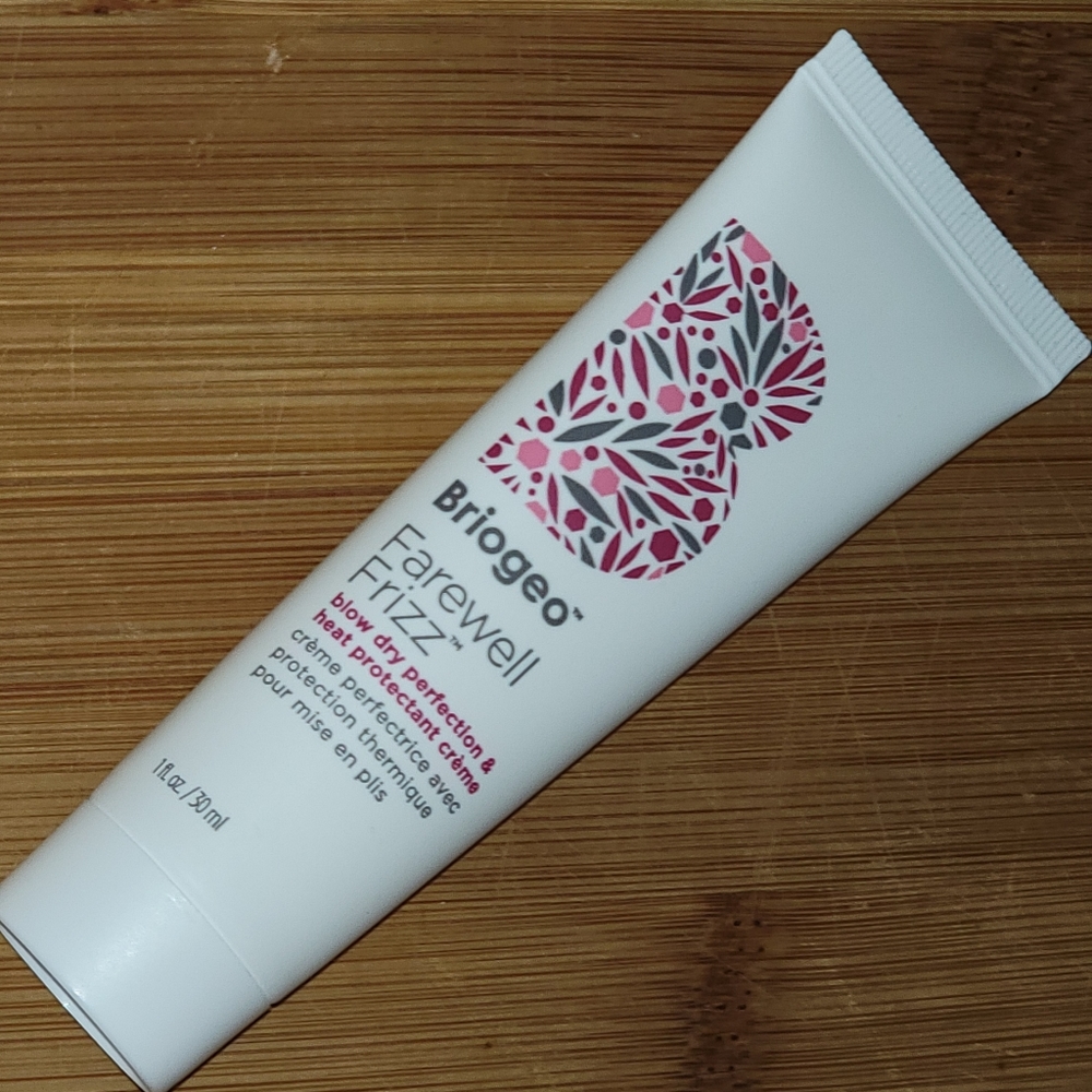 4/25 bundle item. Briogeo Farewell Frizz Creme